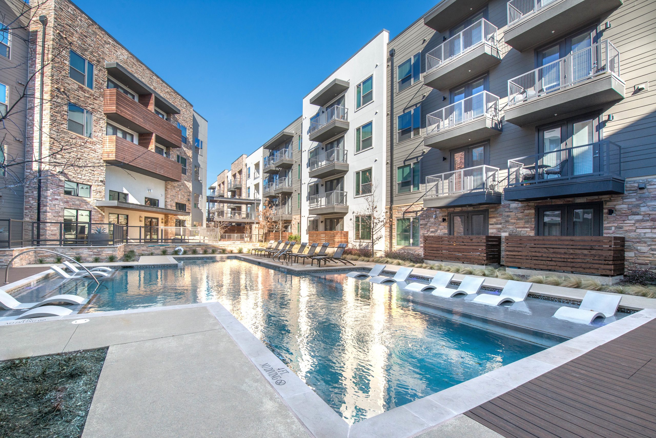 Clear Capital, LLC Announces Sale of 5 -Property, 1,305-Unit Portfolio in Dallas and Plano, TX